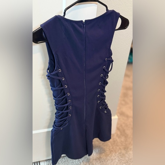 NWOT! Navy Lace-Up Romper. Size S - Picture 6 of 6